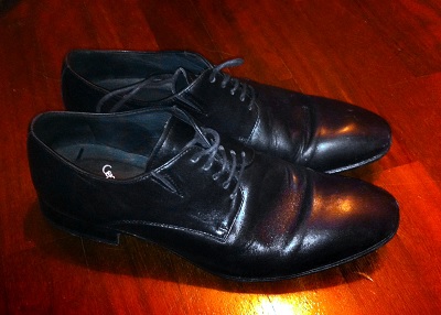 Dressing down black shoes - answered in The Mailbag on Dappered.com
