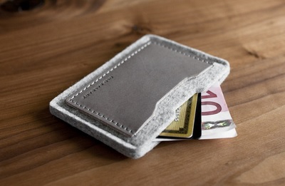 Old Calgary Wallet | 10 Best Bets for $75 or Less on Dappered.com