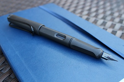 Lamy Safari Fountain Pen | 10 Best Bets for $75 or Less on Dappered.com