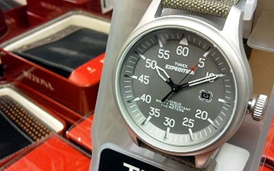 Timex T498759J Expedition | 10 Watches that can take a summer beating by Dappered.com