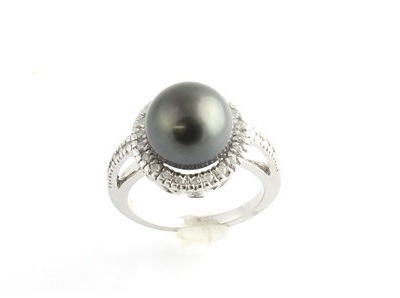 Gabby's Ring: Tahitian Pearl Cocktail Ring | Steal the Style: The Man from U.N.C.L.E. by Dappered.com