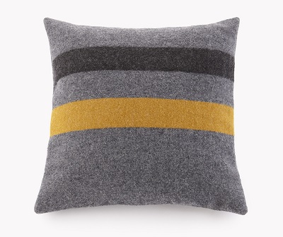 An internal conversation about buying this pillow in 6 gifs or less | Best Posts of 2015 - Well dressed Misconceptions, The $1500 Wardrobe, and a Pillow on Dappered.com