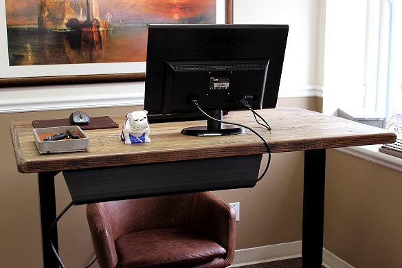 In Review: The UPLIFT Stand Up Desk w/ Reclaimed Wood Top | Dappered.com