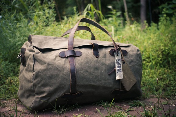 In Review: The $47 Waxed Canvas S-Zone Duffel Bag | Dappered.com