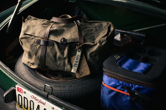 In Review: The $47 Waxed Canvas S-Zone Duffel Bag | Dappered.com