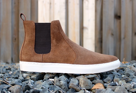In Review: The Banana Republic Tully Suede Chelsea Sneaker | Dappered.com
