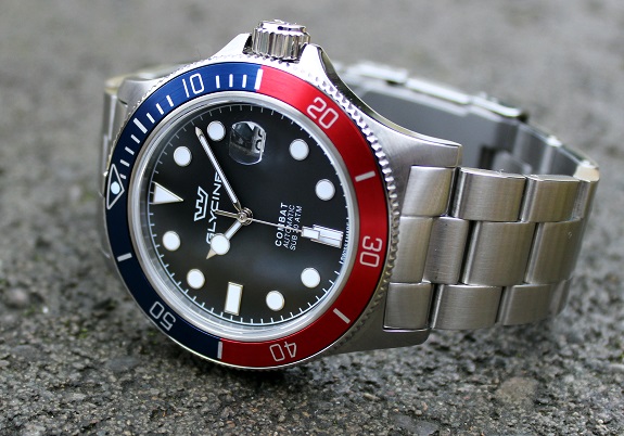 In Review: The DROP Glycine Combat Sub Soda (blue and red) Dive Watch | Dappered.com