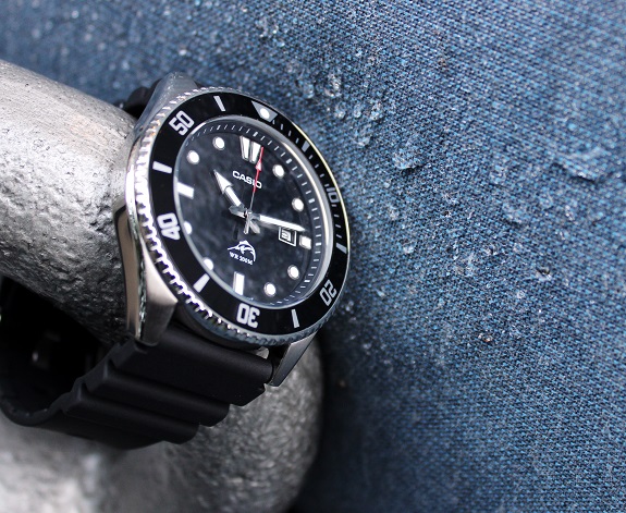 In Review: The Casio Diver MDV106 Men's 200m Dive Watch | Dappered.com