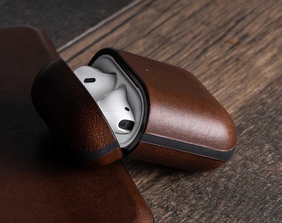 Nomad Horween Leather AirPods Case