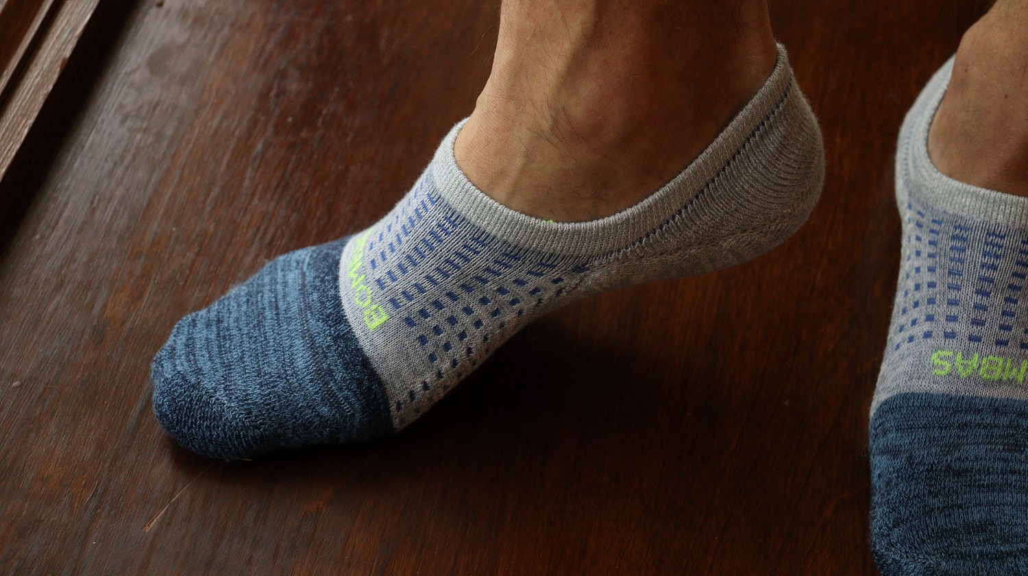Men's Socks: No Show & Crew.