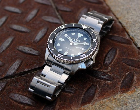 Seiko 5 Sports Divers, Target’s Spring Home Sale, & More – The Thurs. Men’s Sales Handful