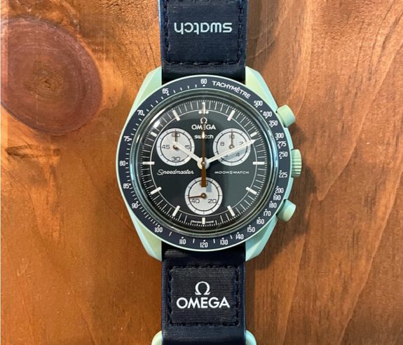 Omega x Swatch MoonSwatch Earth Edition