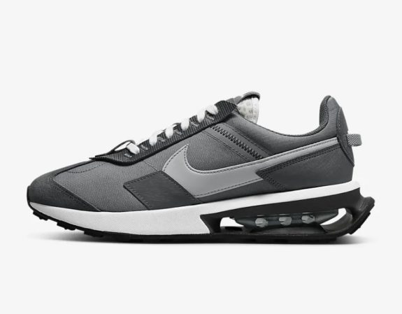 Nike Air Max Pre-Day in Gray